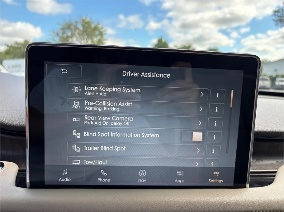 Lincoln Aviator photo 36