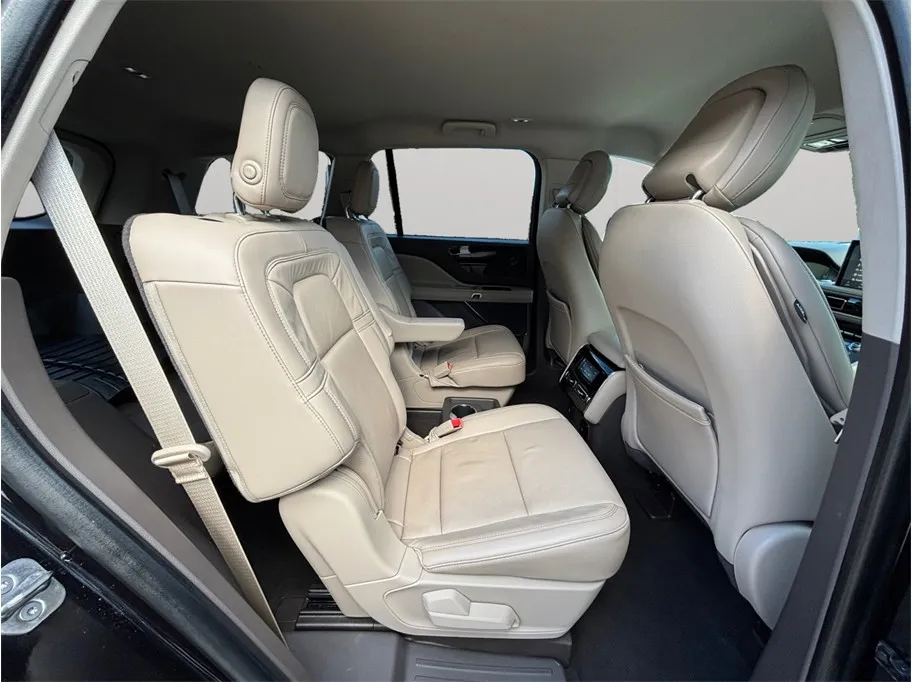 Lincoln Aviator photo 46