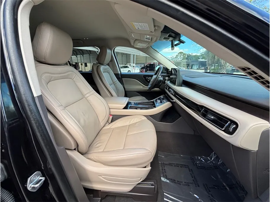 Lincoln Aviator photo 47