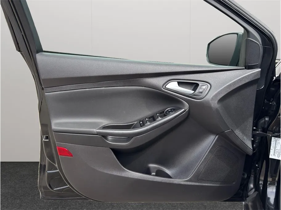 Ford Focus photo 15