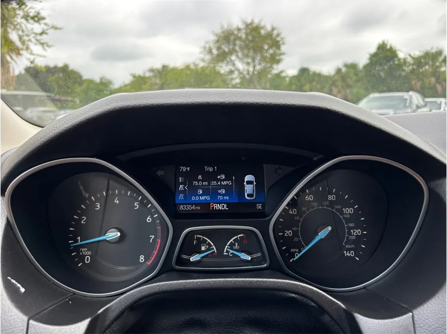 Ford Focus photo 17