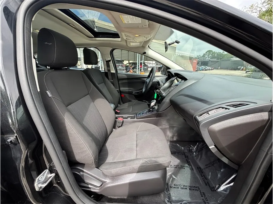 Ford Focus photo 31