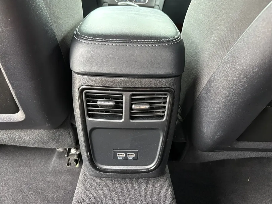 Dodge Charger photo 35