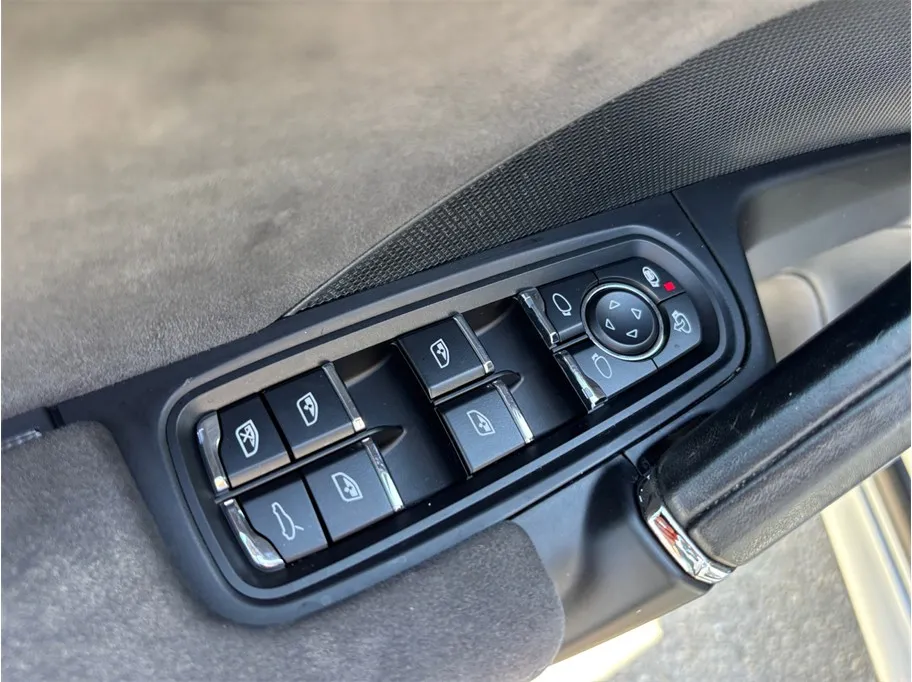 Porsche Cayenne photo 19
