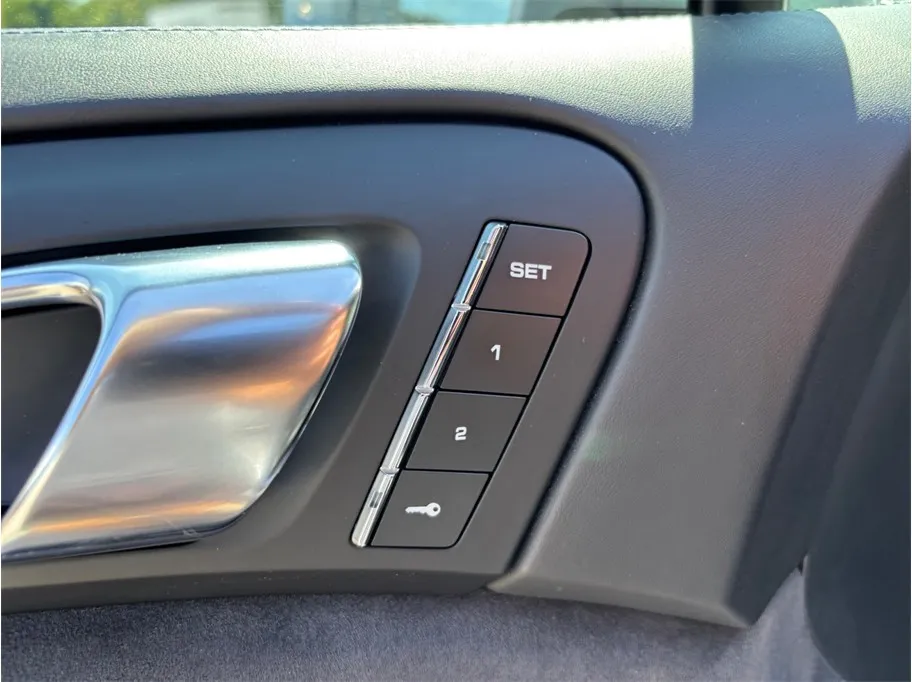 Porsche Cayenne photo 20