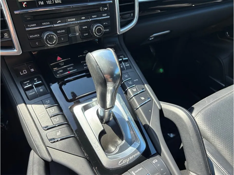 Porsche Cayenne photo 32
