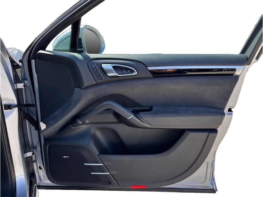 Porsche Cayenne photo 40