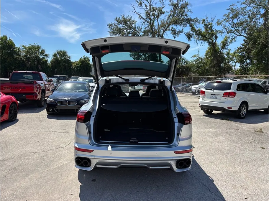 Porsche Cayenne photo 43