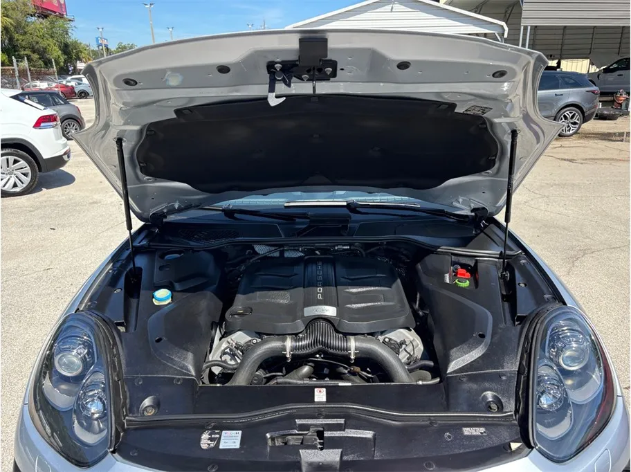 Porsche Cayenne photo 46