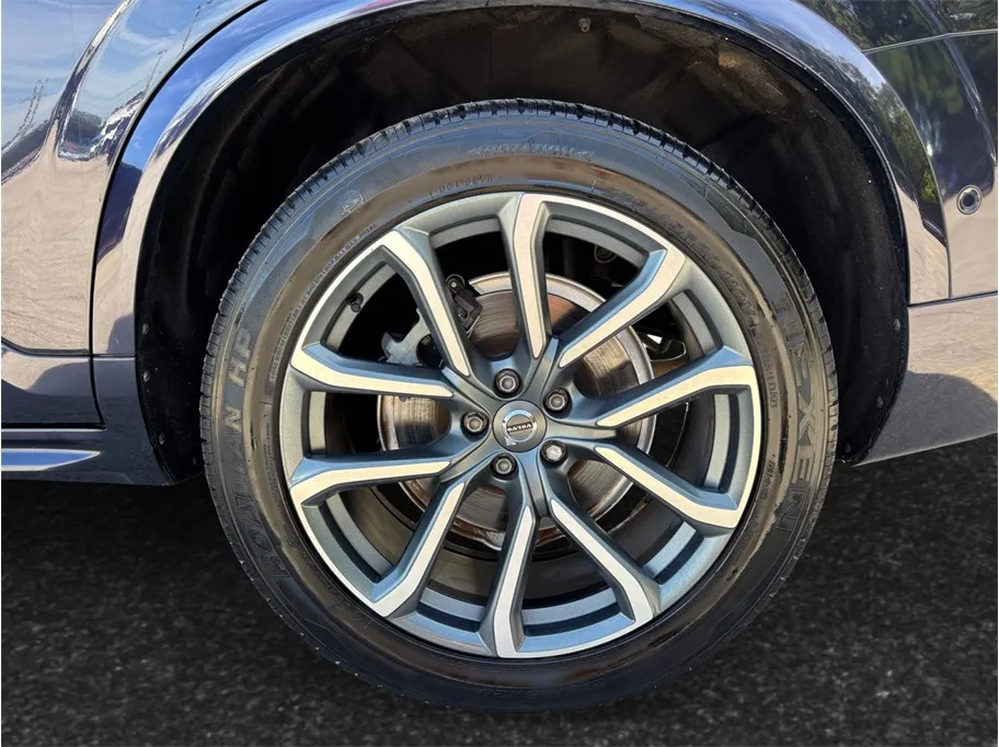 Volvo XC90 photo 15
