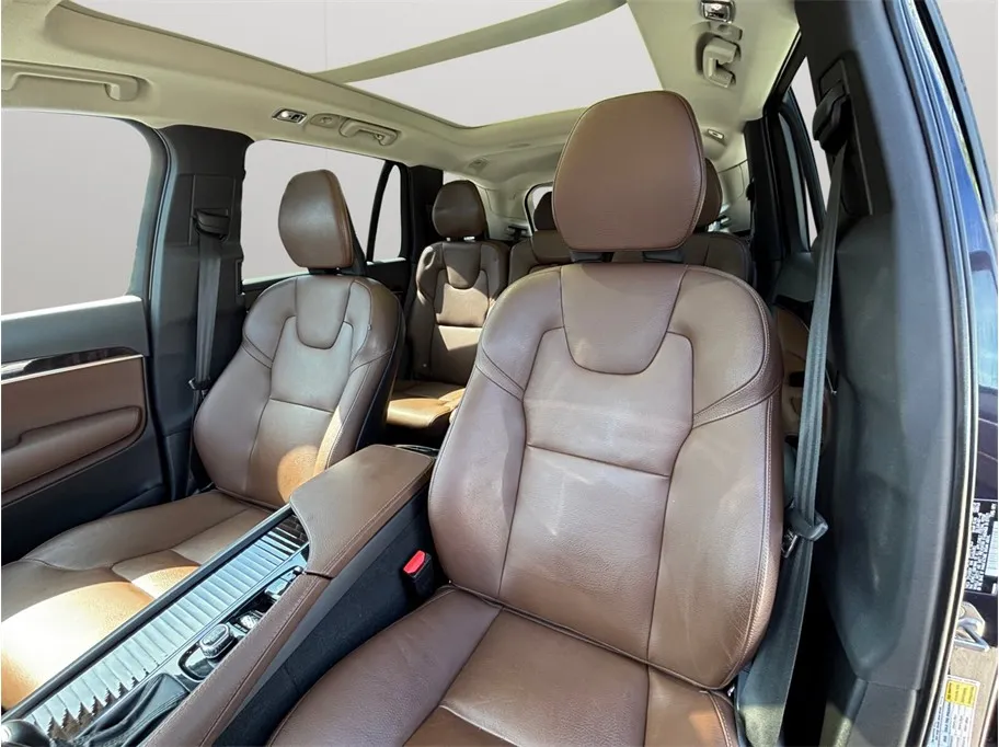 Volvo XC90 photo 20