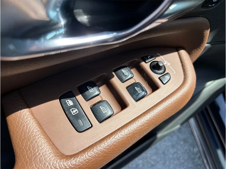 Volvo XC90 photo 23