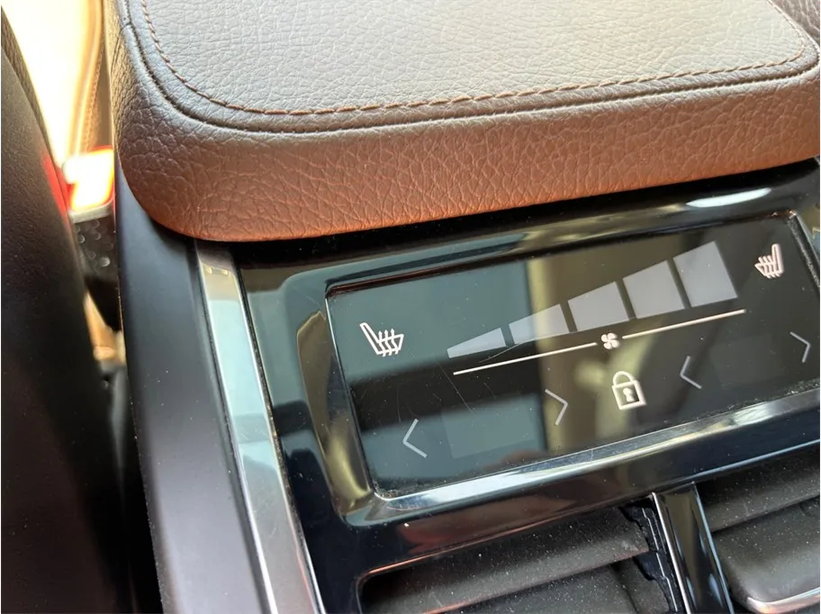 Volvo XC90 photo 42