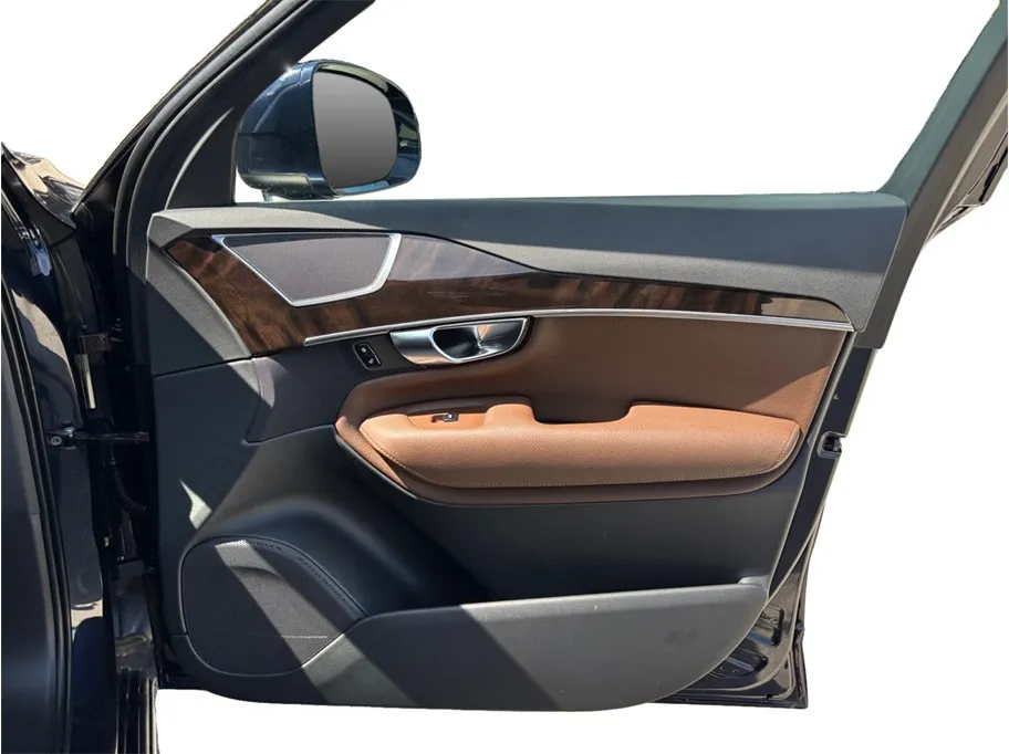 Volvo XC90 photo 48