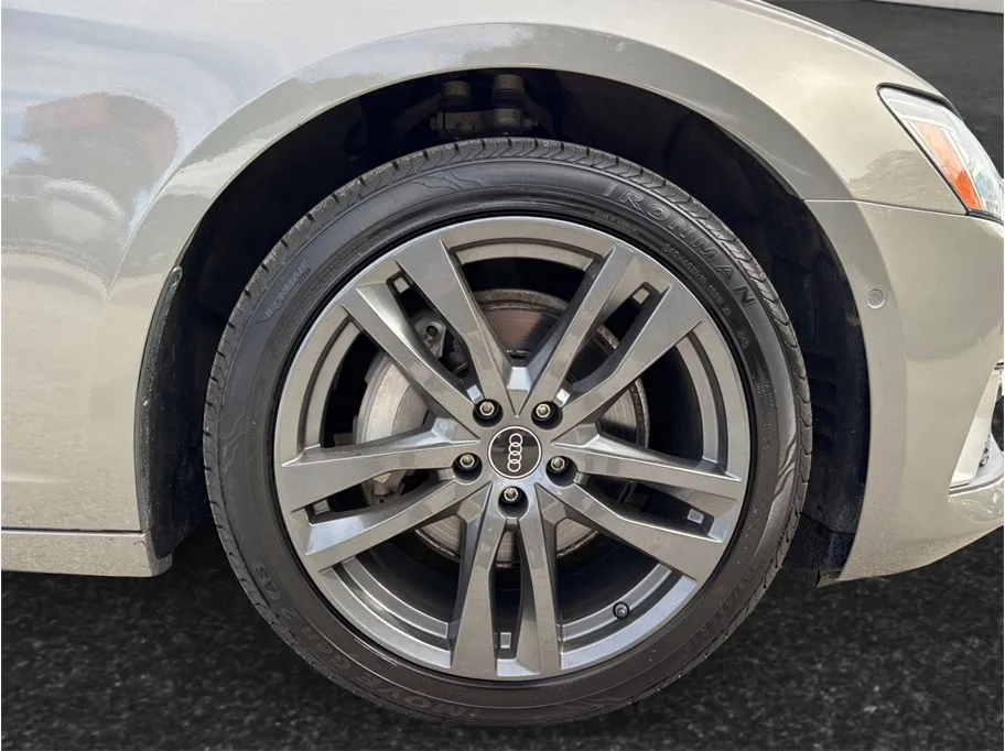 Audi A6 photo 13
