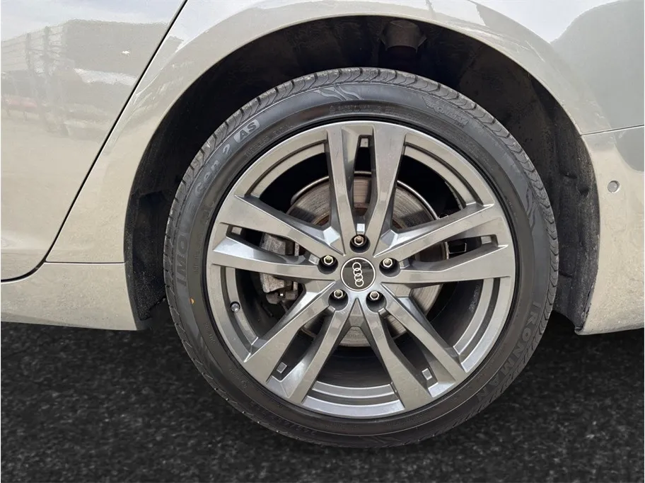 Audi A6 photo 16