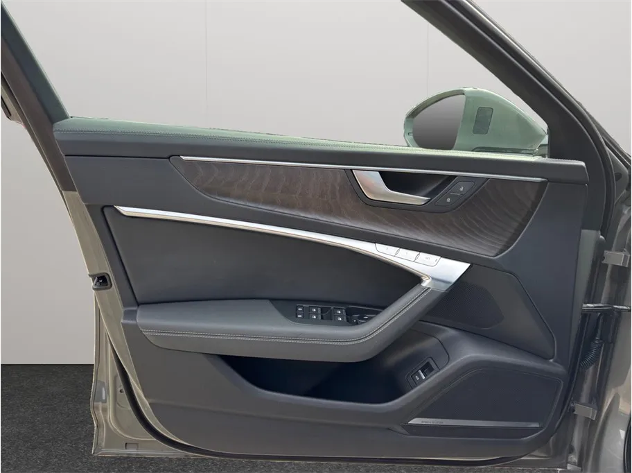 Audi A6 photo 23