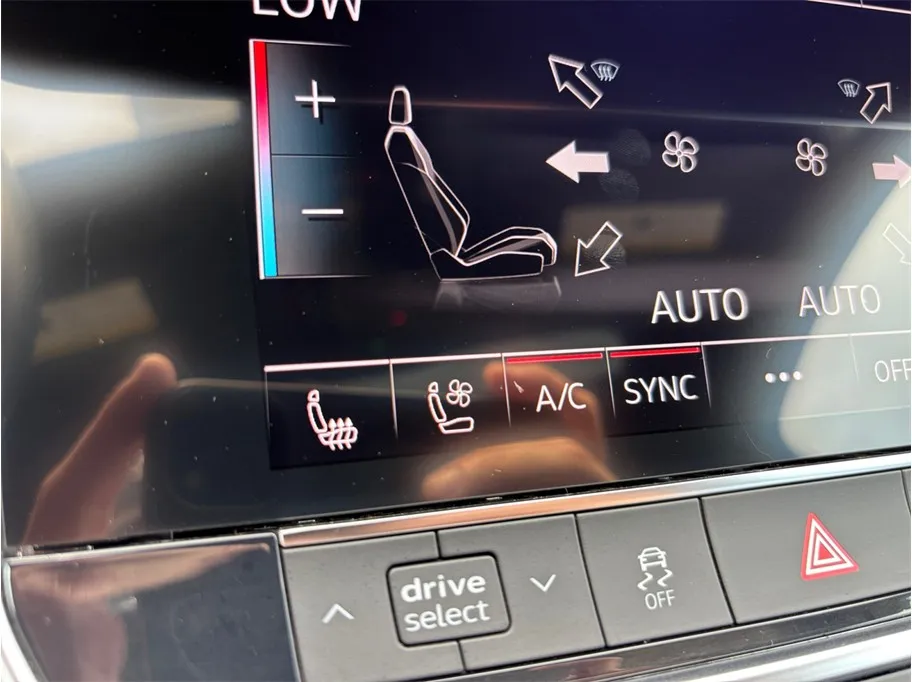 Audi A6 photo 36