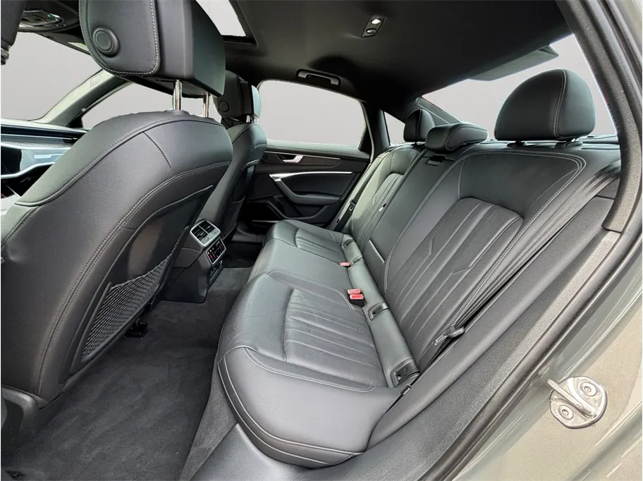 Audi A6 photo 42