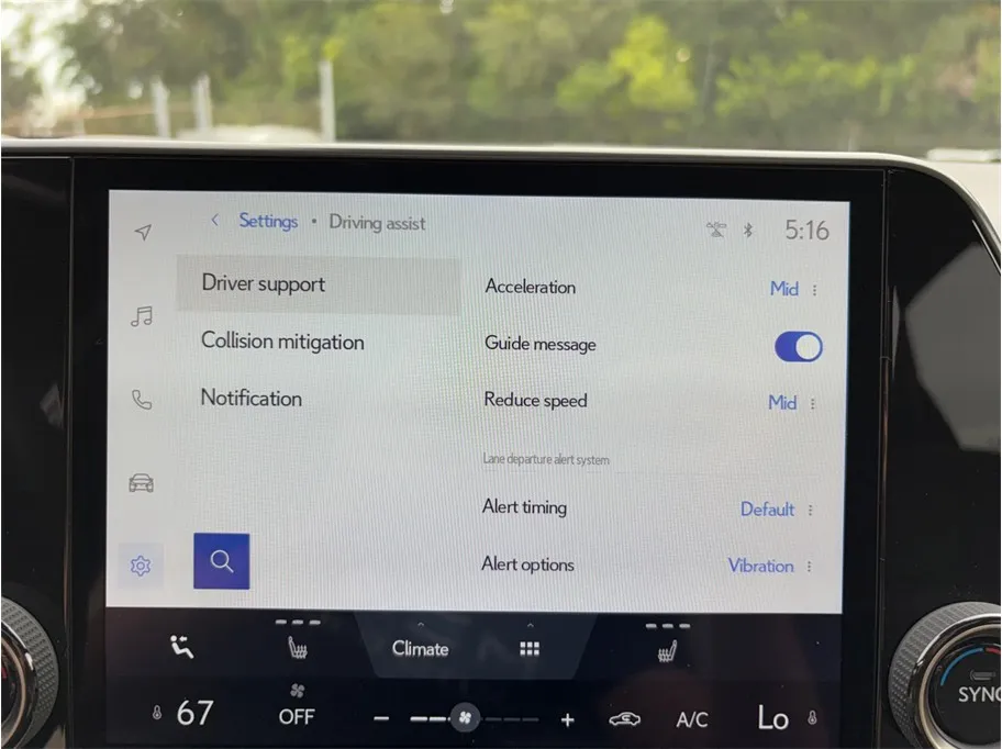 Lexus NX photo 30