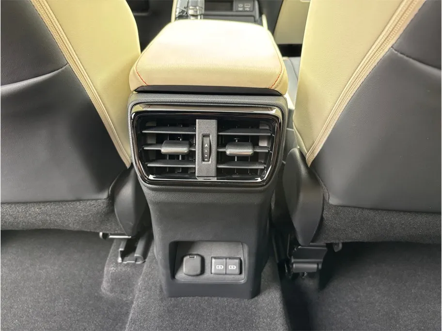 Lexus NX photo 37
