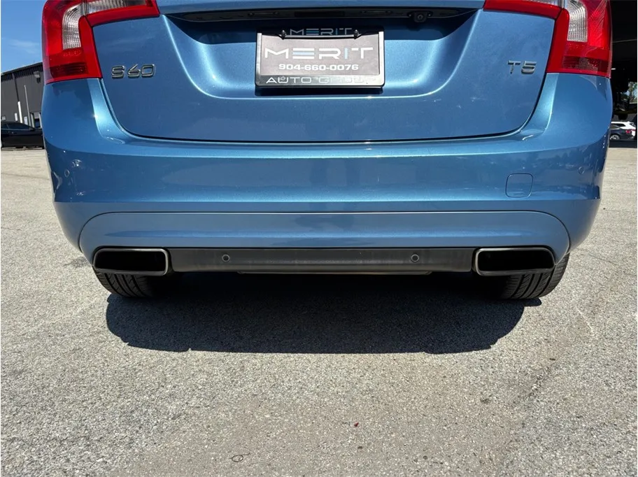 Volvo S60 photo 16