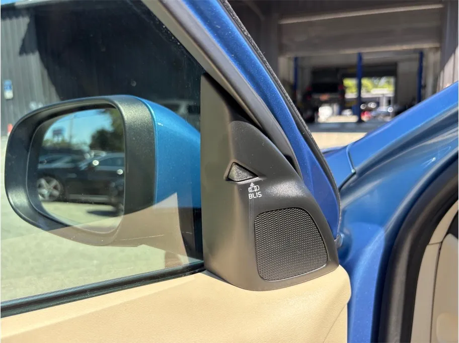 Volvo S60 photo 18