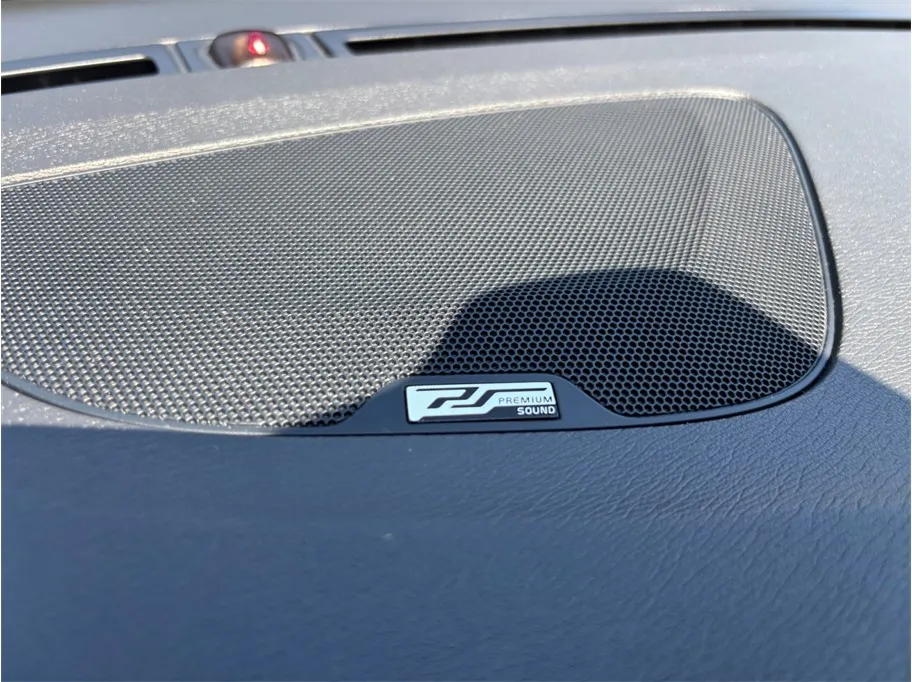 Volvo S60 photo 24