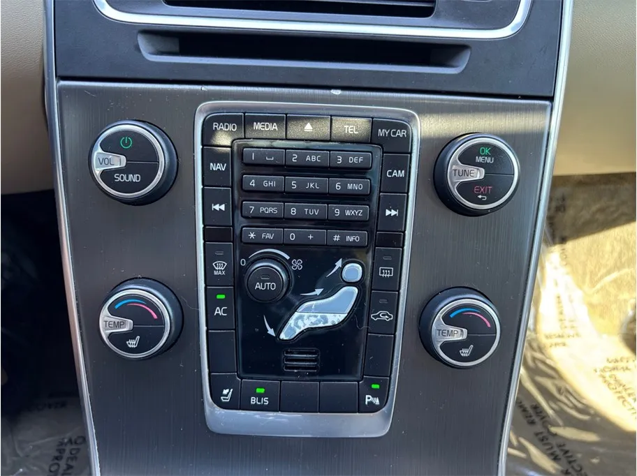 Volvo S60 photo 32