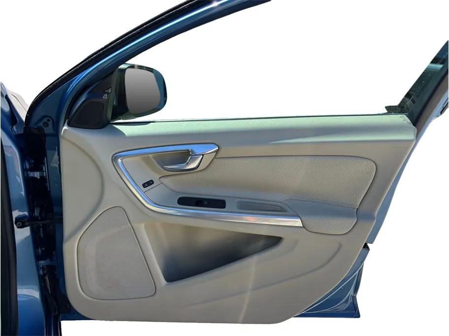 Volvo S60 photo 43