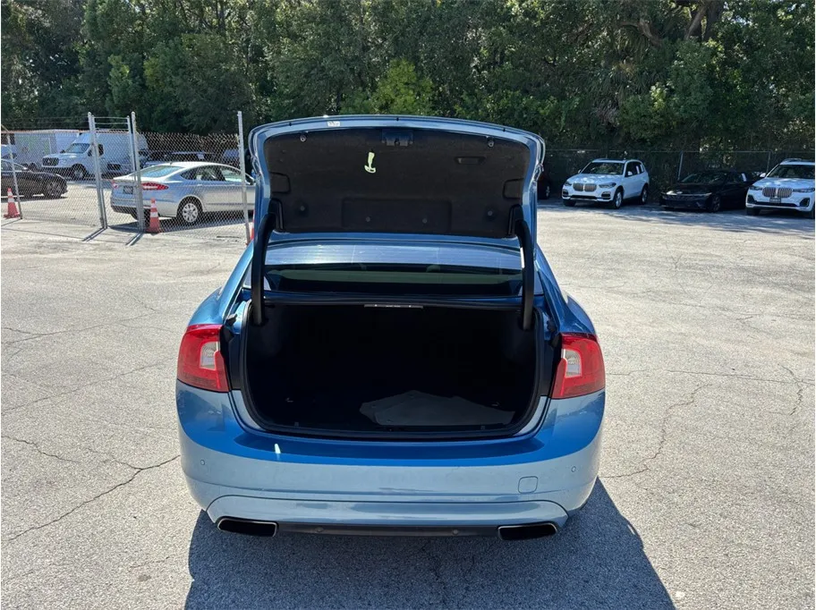Volvo S60 photo 45