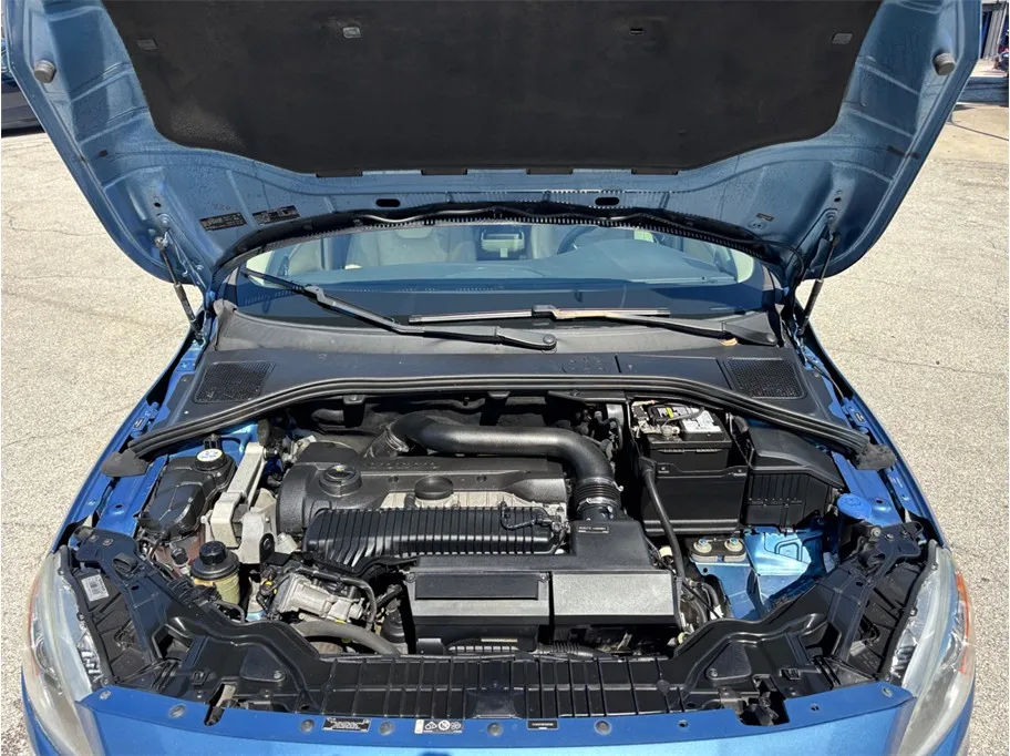 Volvo S60 photo 47