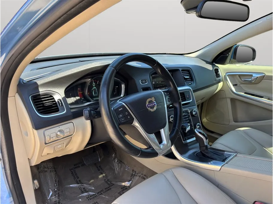 Volvo S60 photo 6