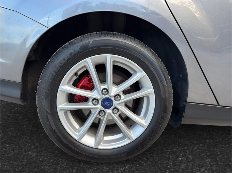 Ford Focus photo 13
