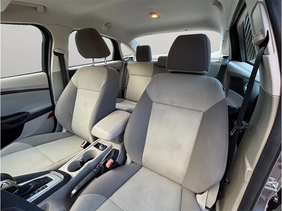 Ford Focus photo 15