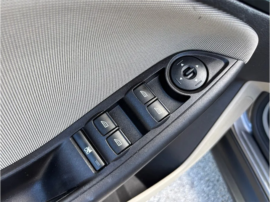 Ford Focus photo 17