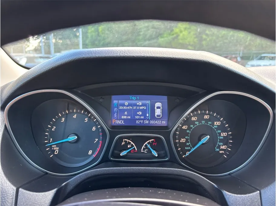 Ford Focus photo 18