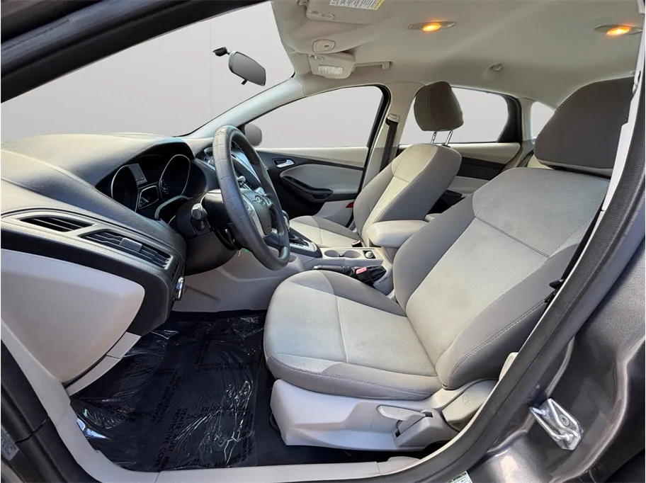 Ford Focus photo 2