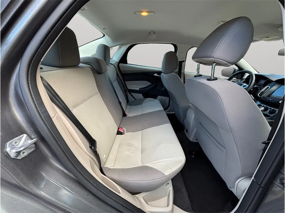Ford Focus photo 29