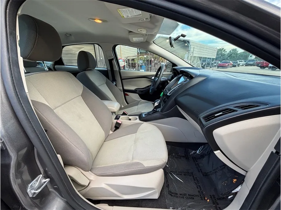 Ford Focus photo 30