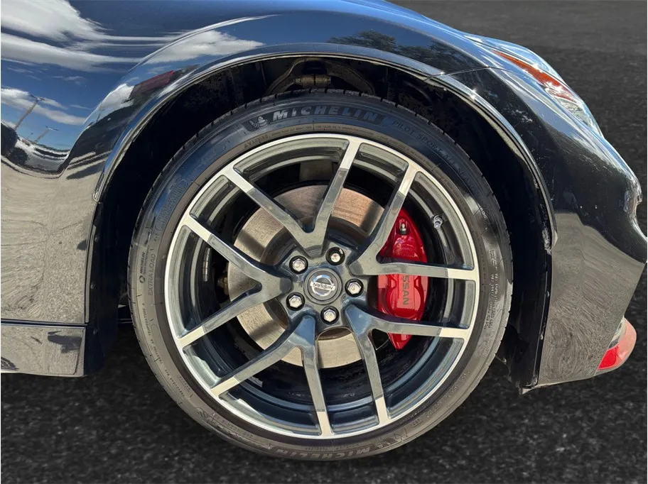 Nissan 370Z photo 12