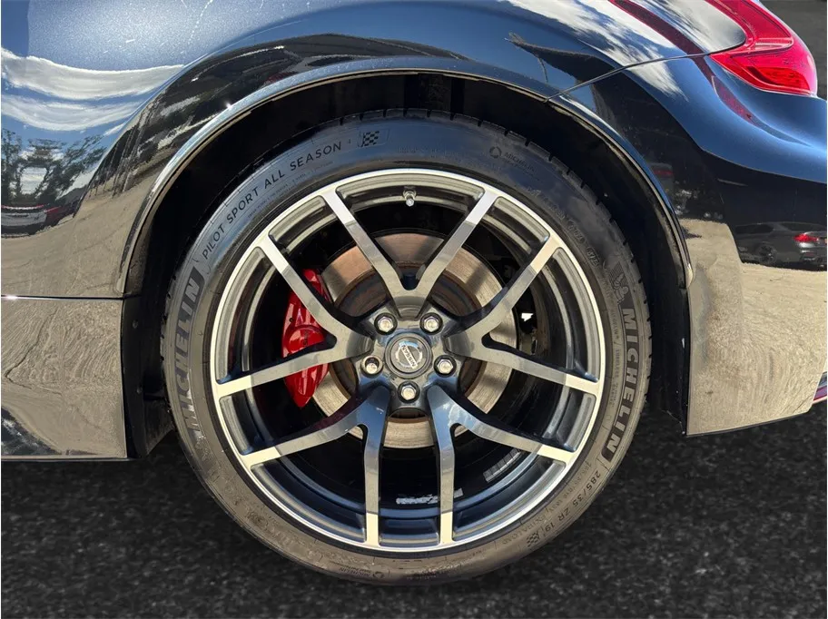 Nissan 370Z photo 13