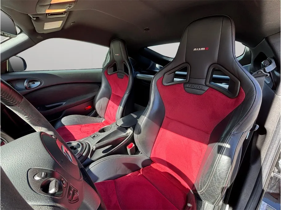 Nissan 370Z photo 16