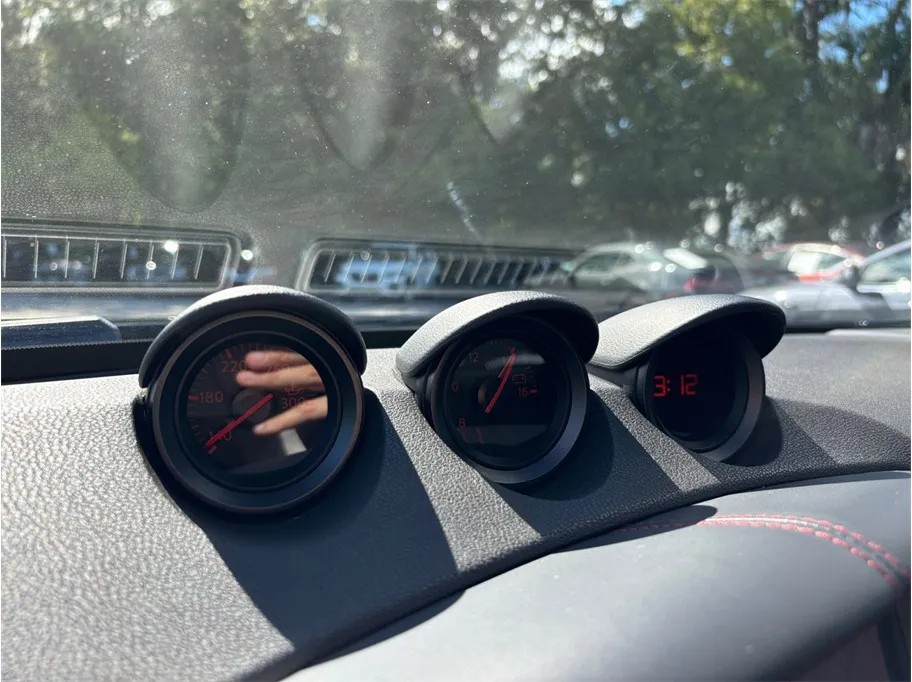 Nissan 370Z photo 30