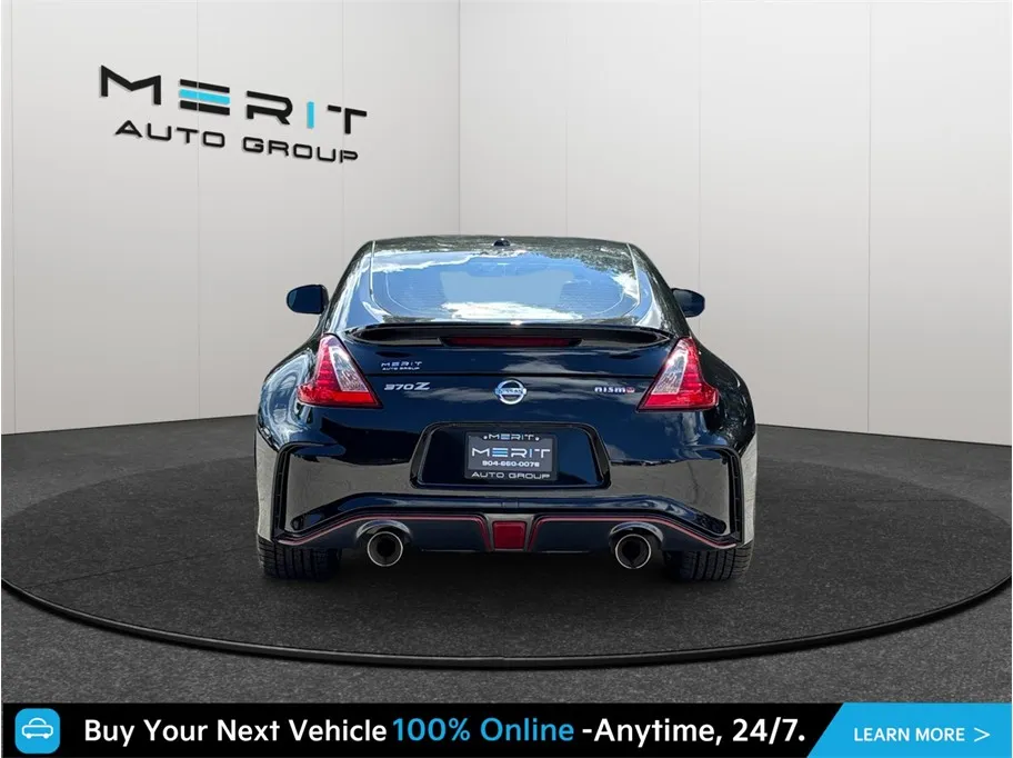 Nissan 370Z photo 8