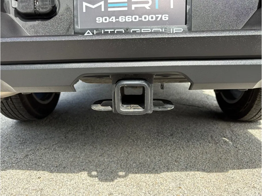 Toyota Tundra photo 18