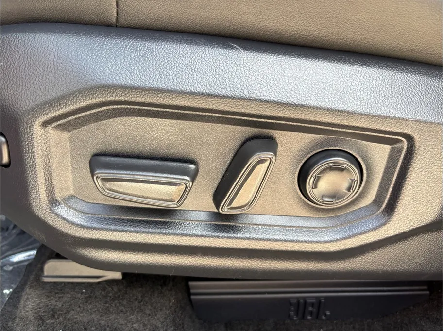 Toyota Tundra photo 23