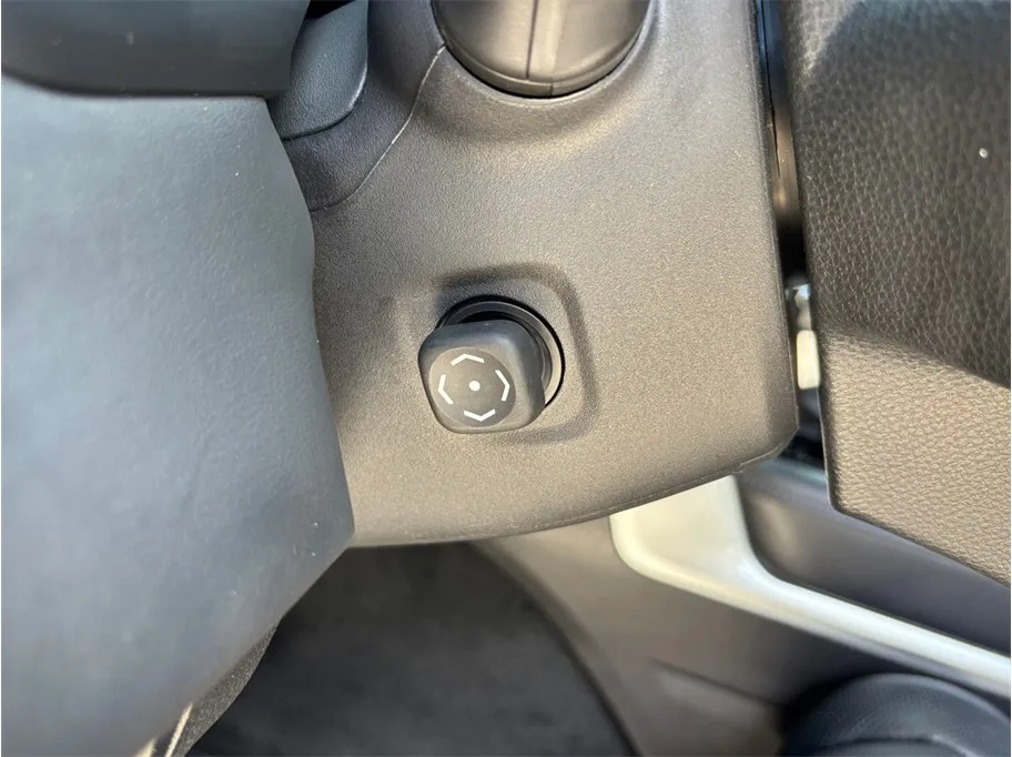 Toyota Tundra photo 24