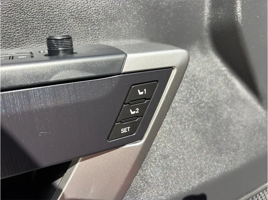 Toyota Tundra photo 27