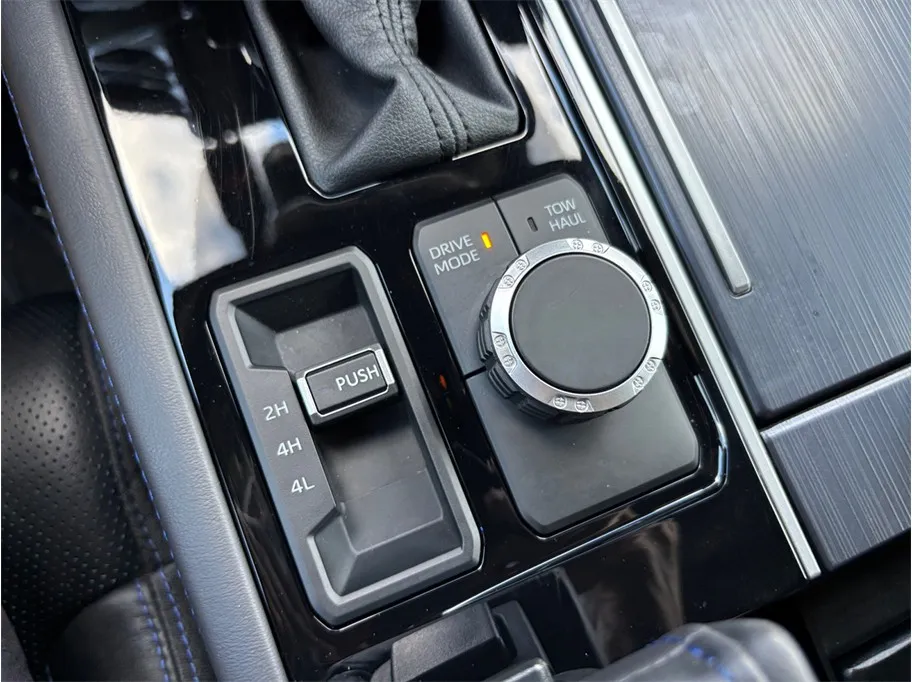 Toyota Tundra photo 39